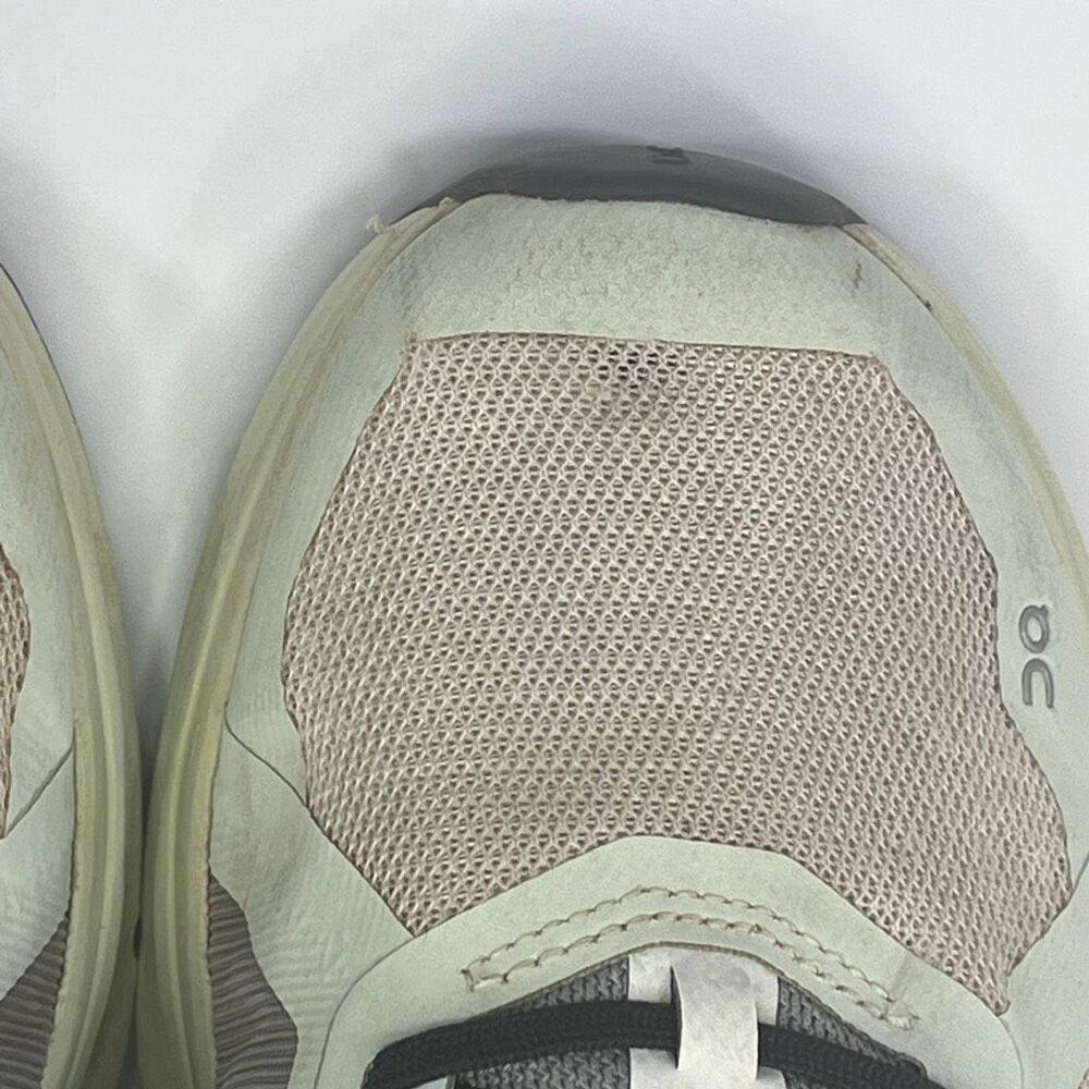 On Cloudrunner Frost Aloe Shoes Women’s US Size 9 - Picture 7 of 12